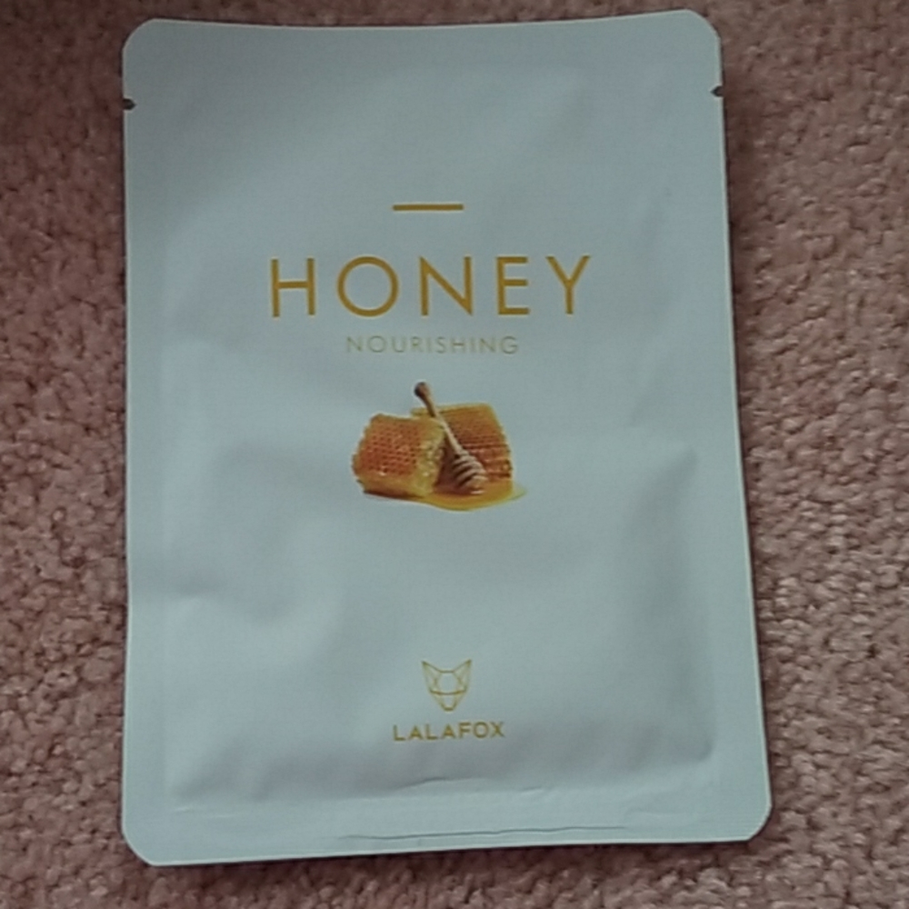 Lalafox nourishing honey mask